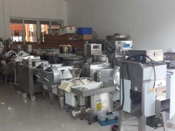 图 北京塑料制品回收工厂设备拆除回收 北京旧货回收